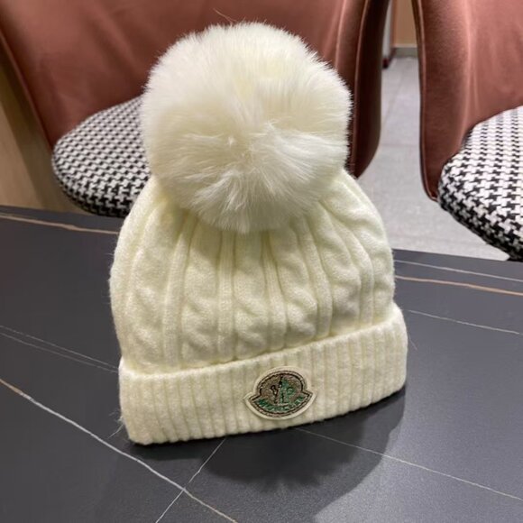 Moncler Women's White Wool Beanie with Pom-Pom Detail - Picture 4 of 8